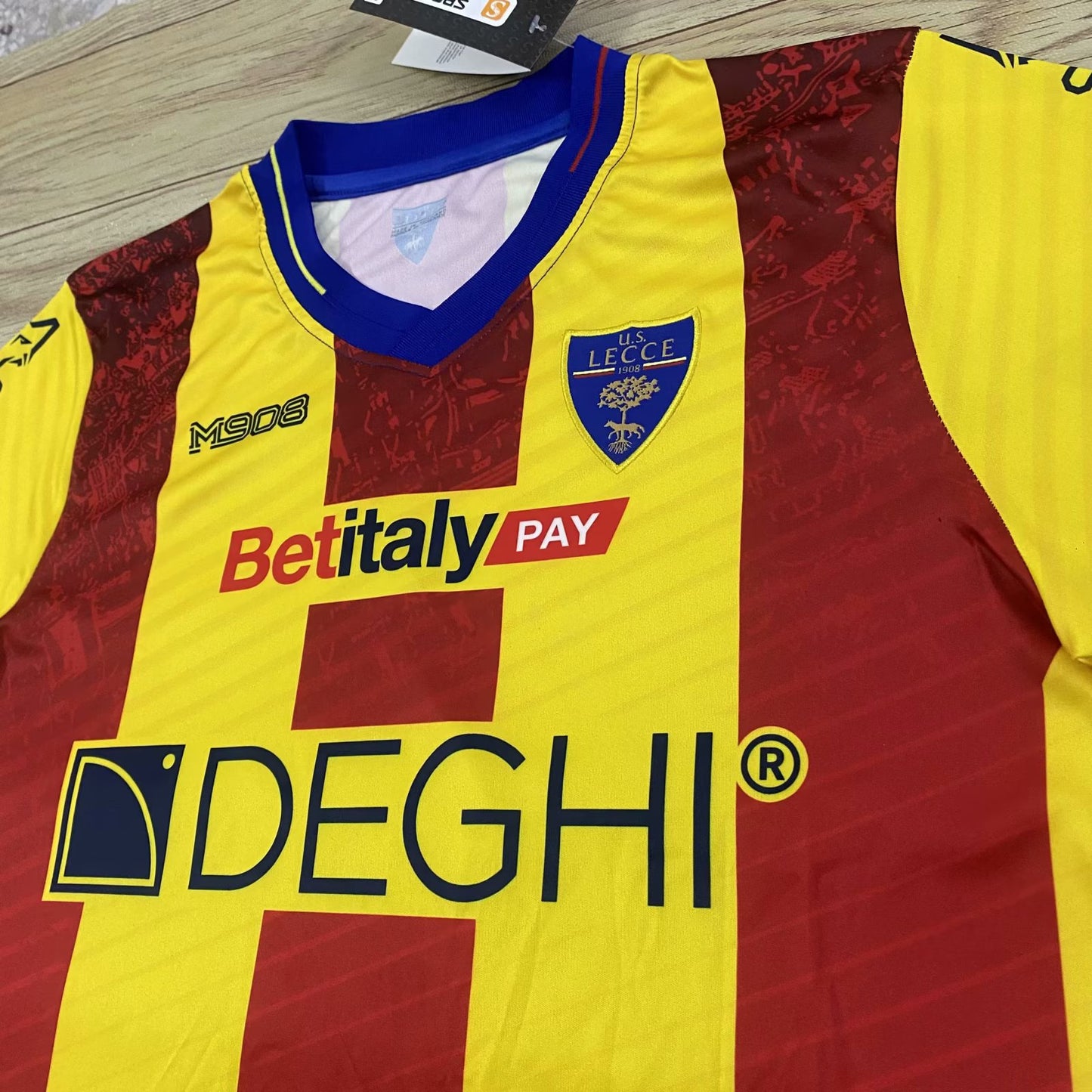 U.S. Lecce shirt Serie A 2023 2024